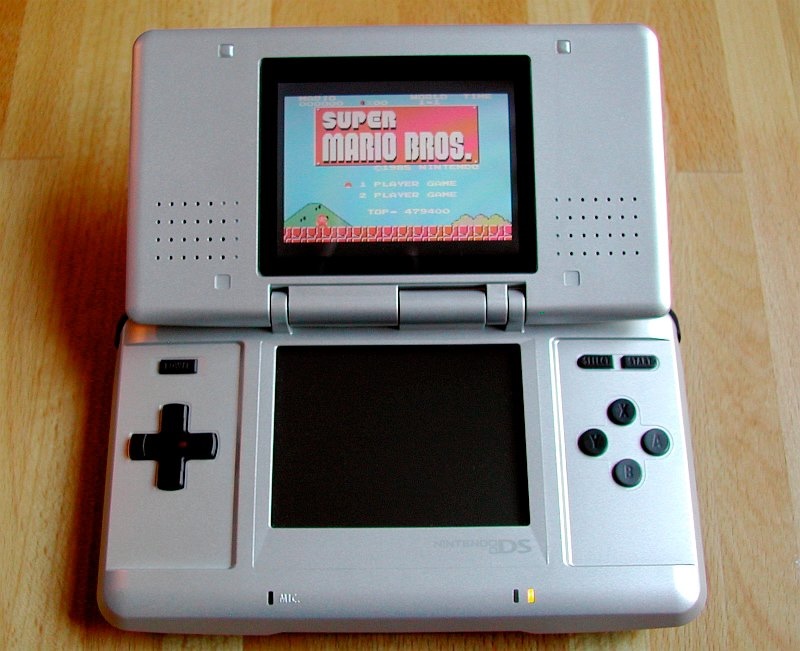 Der Nintendo DS - 1. Generation, von 2005. (Bild: André Eymann)